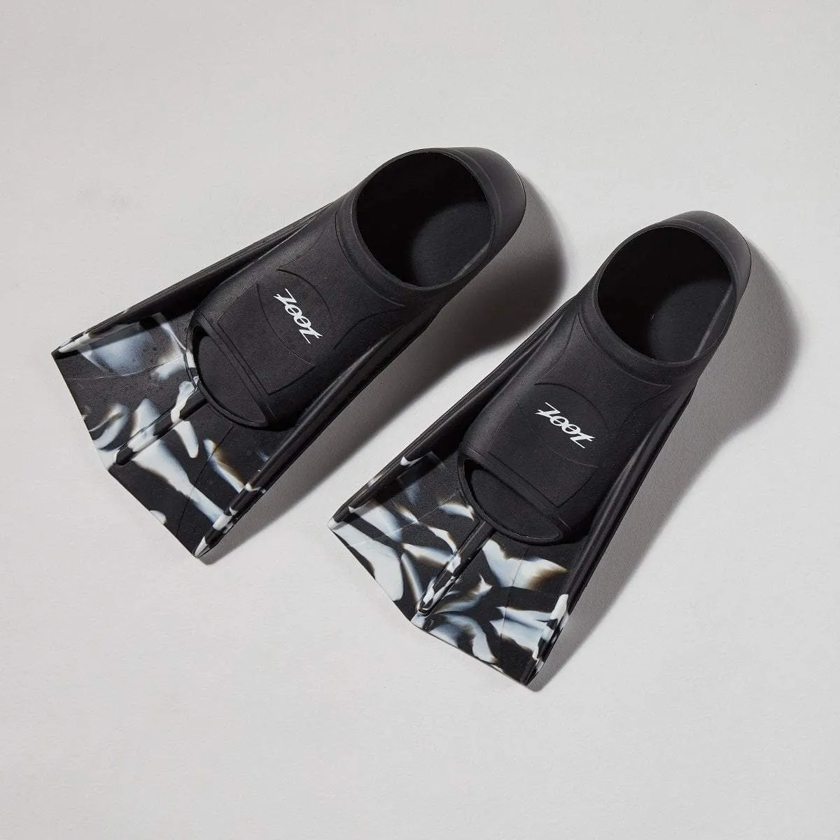 Ultra Swim Fins - Black/White